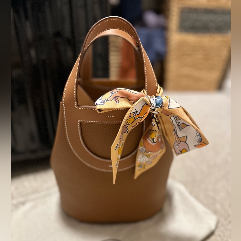 SOLD‼️ Hermès Tote / Bucket Bag (In the Loop) - Picture 3 of 15